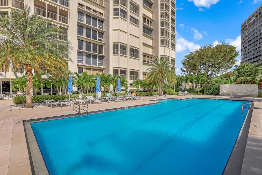 4051 Gulf Shore Blvd N #1105, Naples, FL 34103