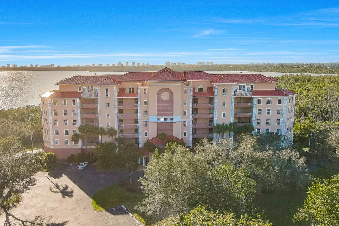 133 Vintage Bay Dr, Marco Island, FL 34145