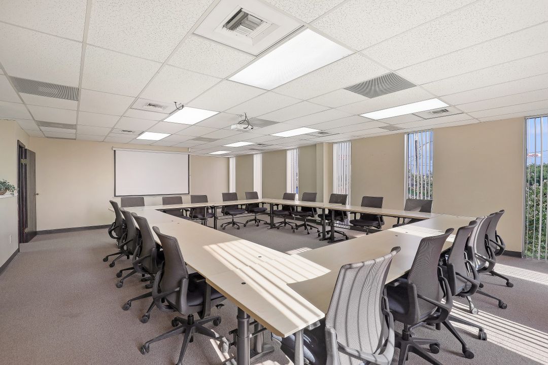 4625 North Fwy, Houston, TX 77022