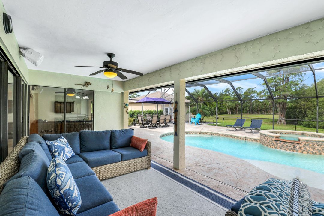 1941 Oakes Blvd, Naples, FL 34119