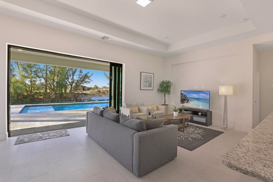 1524 SW 28th St, Cape Coral, FL 33914