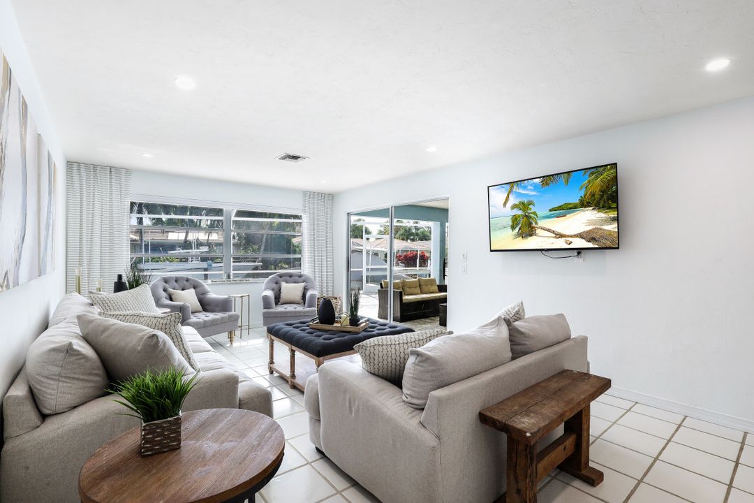 2150 Shad Ct, Naples, FL 34102