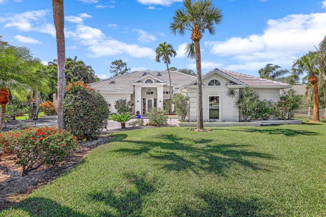 2016 Duke Dr, Naples, FL 34110