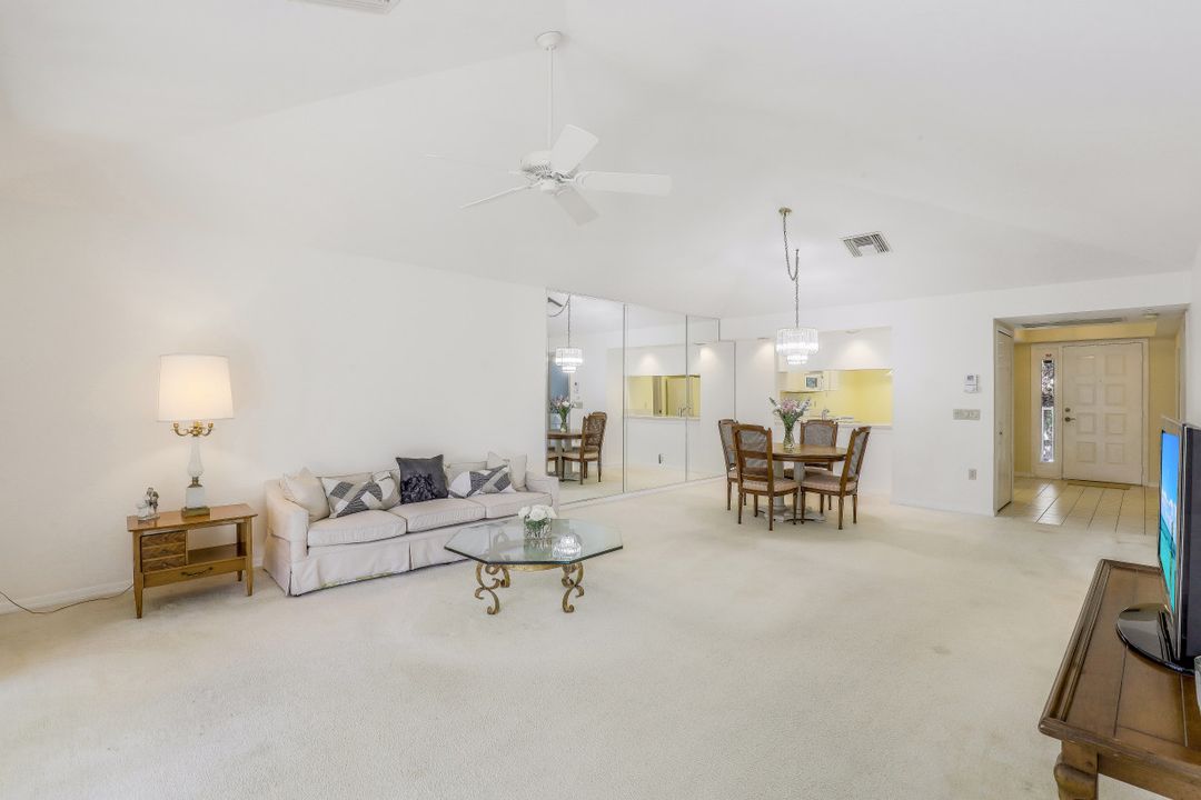 432 Sugar Pine Ln #432, Naples, FL 34108