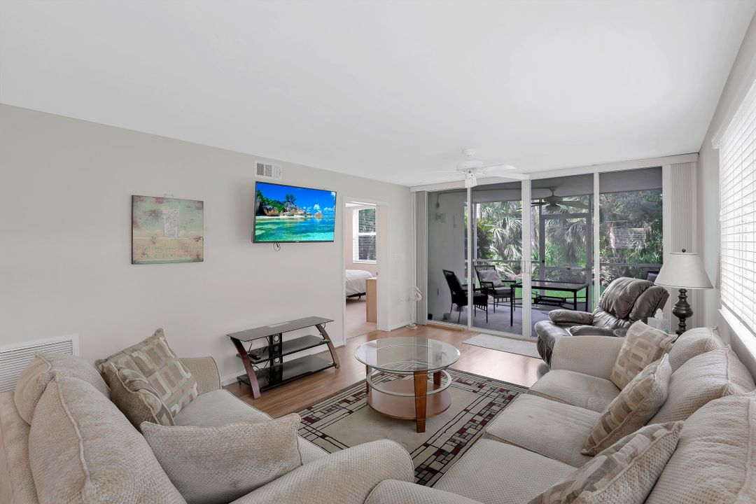 285 Naples Cove Dr #1106, Naples, FL 34110