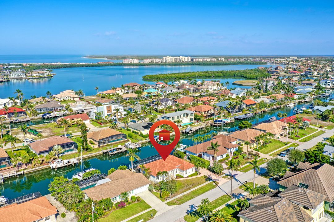 718 Nautilus Ct, Marco Island, FL 34145