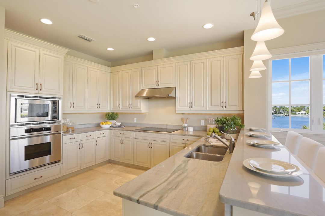 1400 Gulf Shore Blvd N #312, Naples, FL 34102