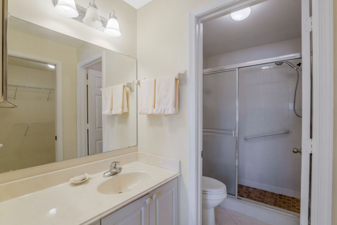 5784 Deauville Cir #B-302, Naples, FL 34112