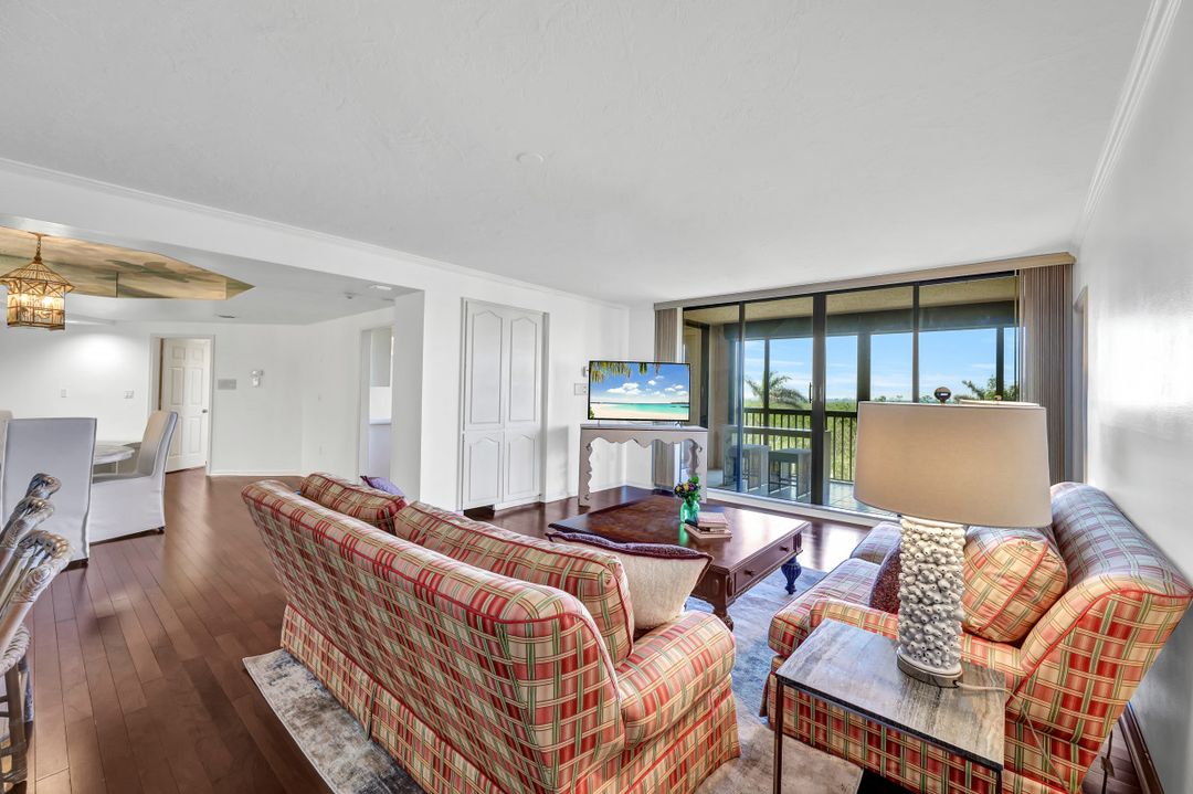 6075 Pelican Bay Blvd #406, Naples, FL 34108