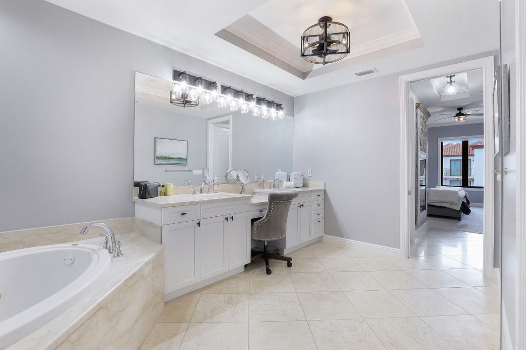 1530 5th Ave S #C-312, Naples, FL 34102