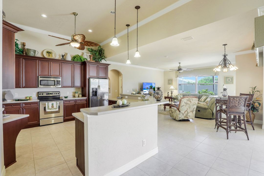 4141 SW 10th Ave, Cape Coral, FL 33914