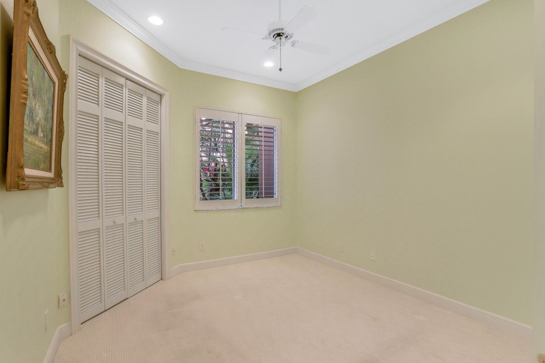 630 Via Mezner #1001, Naples, FL 34108