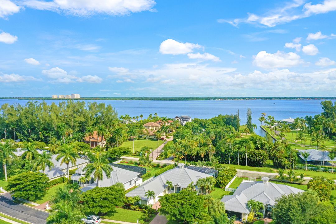 15663 Caloosa Creek Cir, Fort Myers, FL 33908