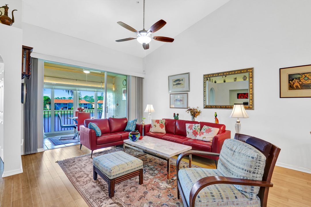 6940 Huntington Lakes Cir #202, Naples, FL 34119