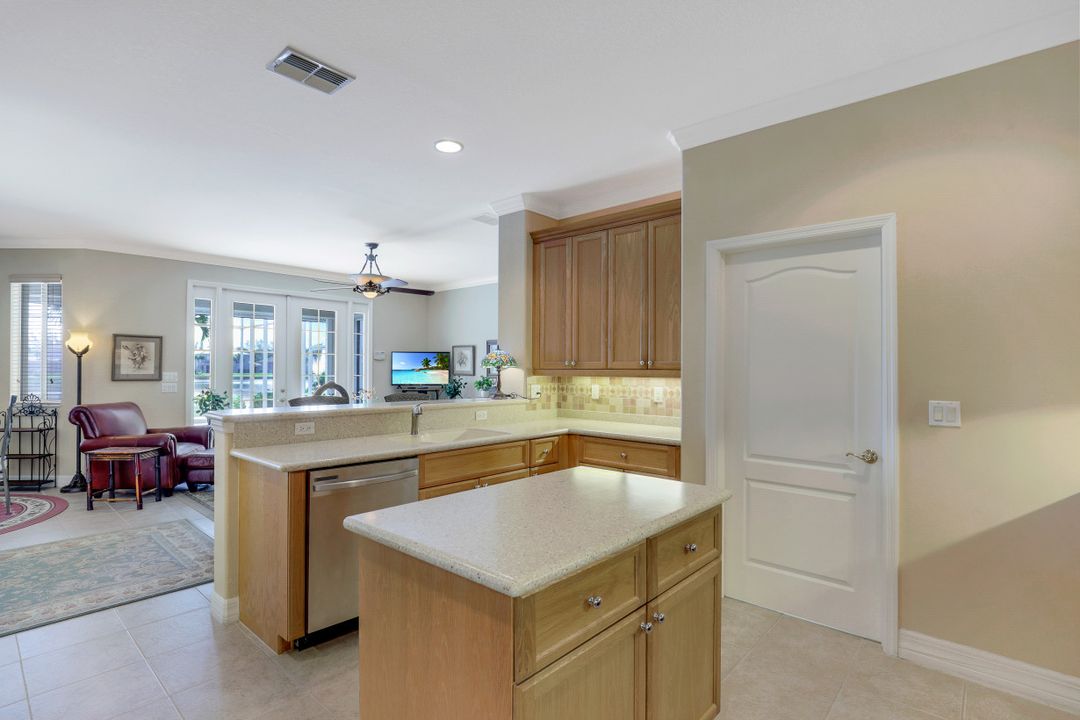 8709 Paseo De Valencia St, Fort Myers, FL 33908