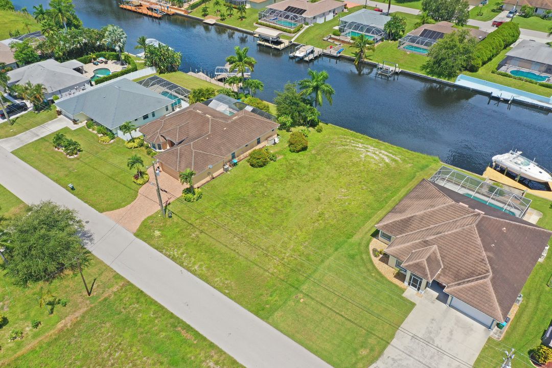 1707 SE 13th St, Cape Coral, FL 33990