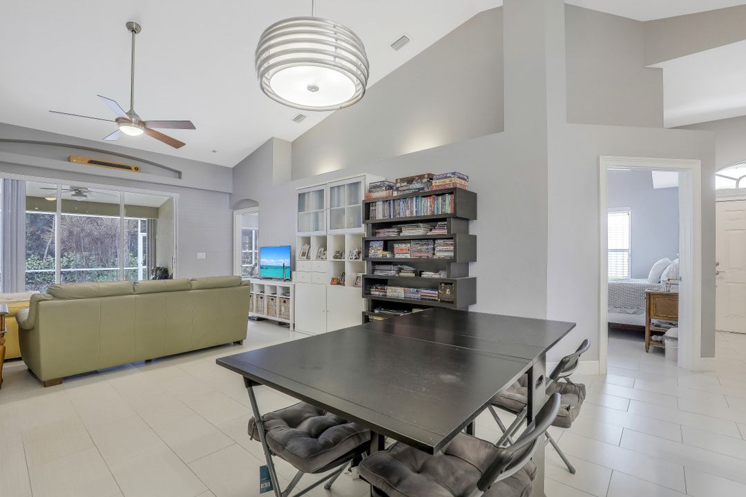 8511 Ibis Cove Cir, Naples, FL 34119