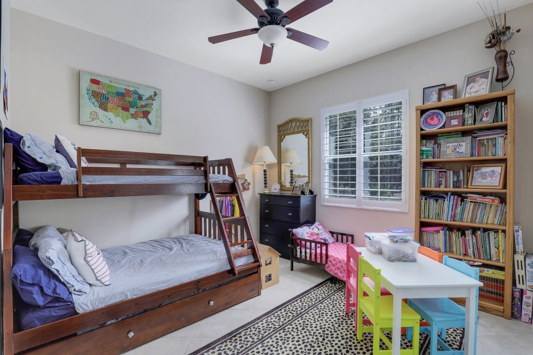 562 14th St SE, Naples, FL 34102