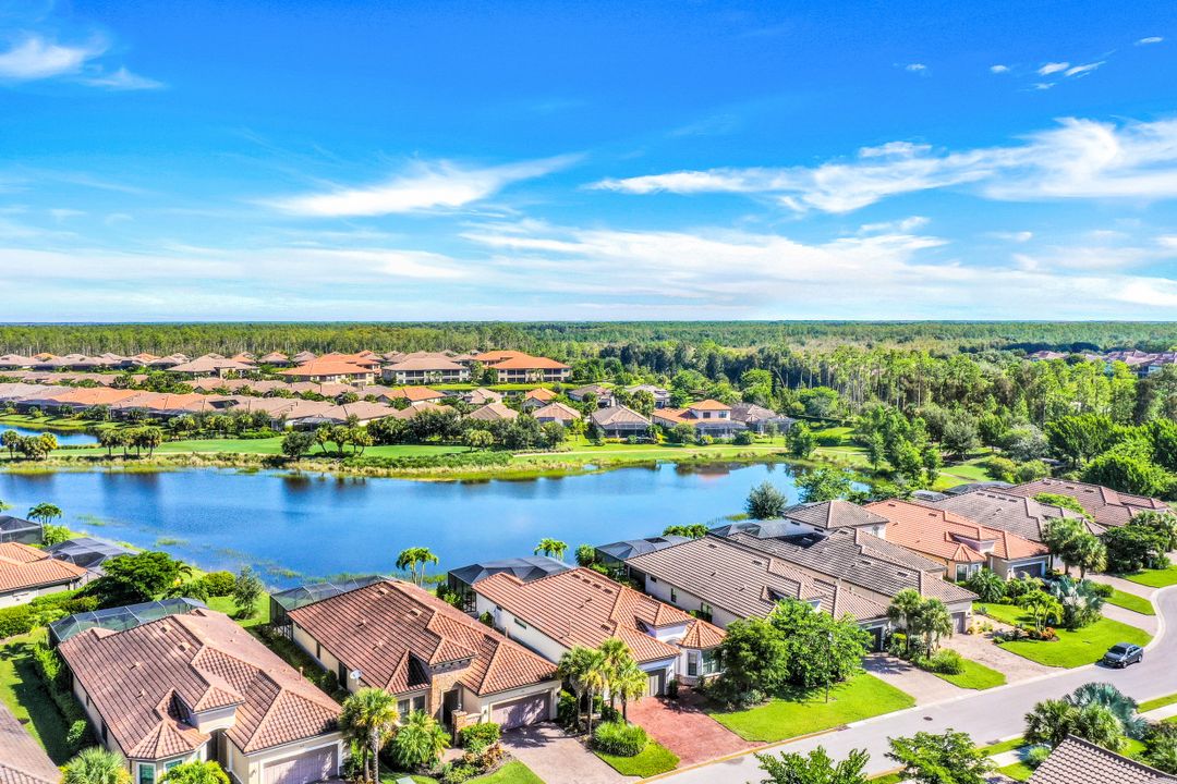 9155 Trivoli Ter, Naples, FL 34119