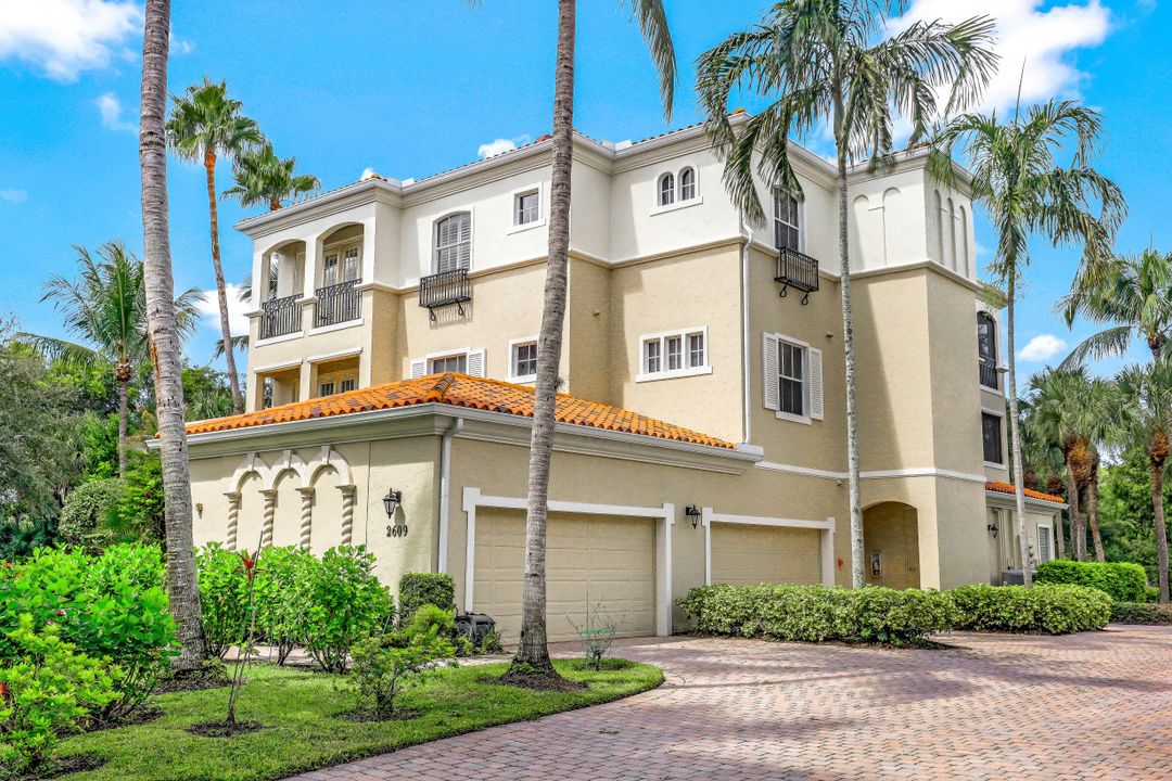2609 Estrella Dr #1903, Naples, FL 34109