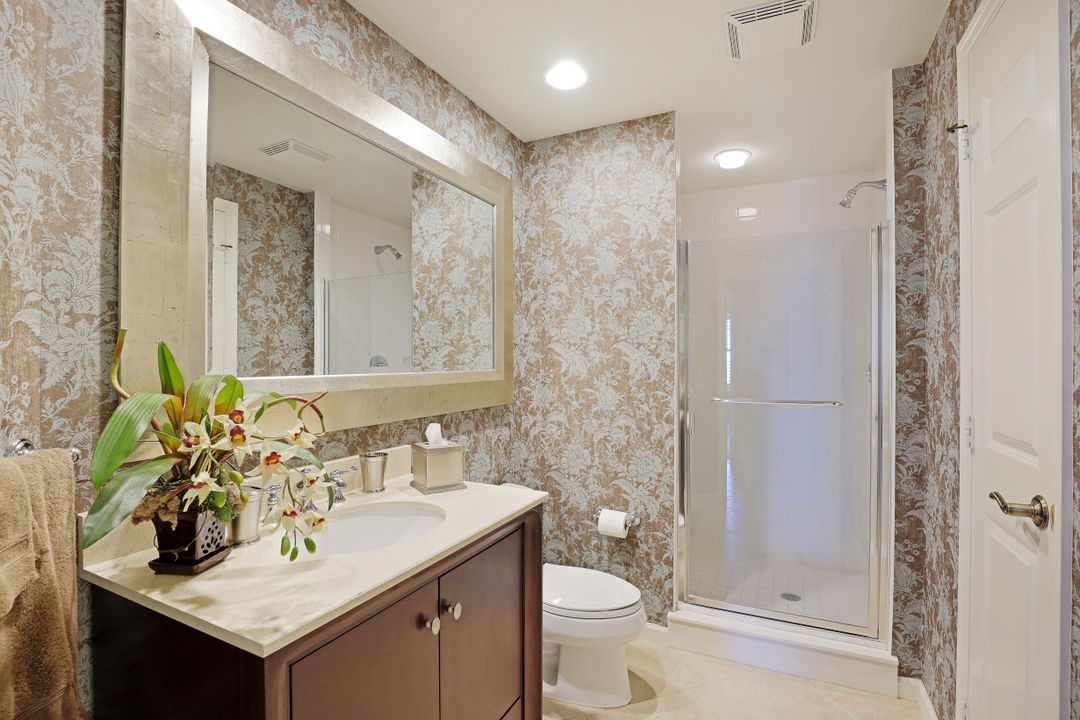 445 Cove Tower Dr #1402, Naples, FL 34110