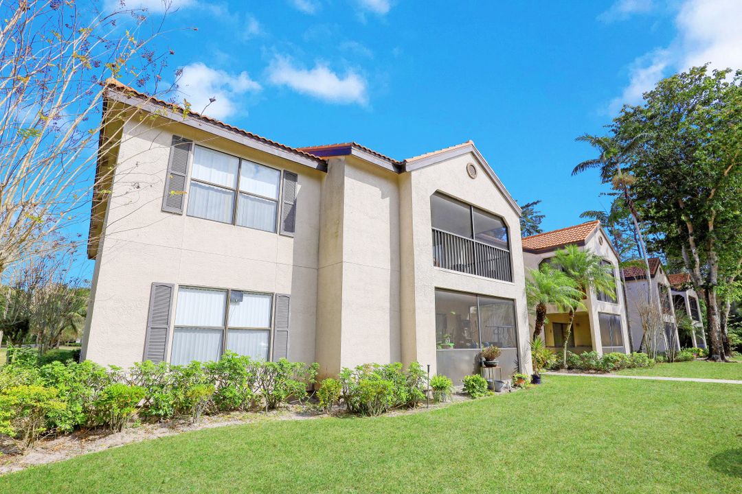 2058 Arbour Walk Cir #3313, Naples, FL 34109