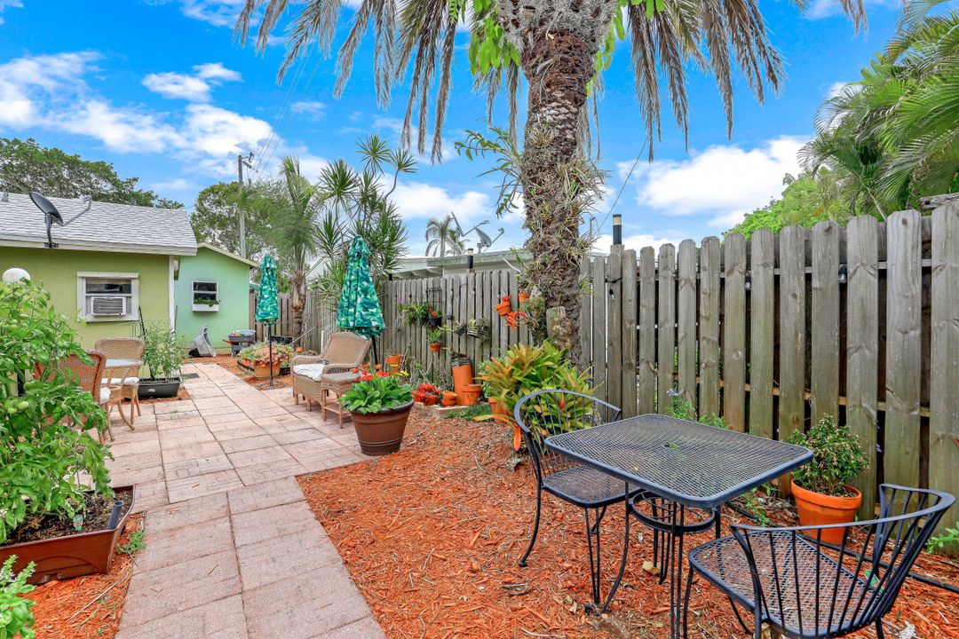 203 Goodland Dr E, Goodland, FL 34140