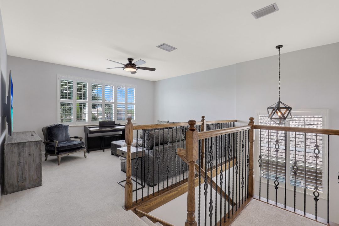 6558 Monterey Point, Naples, FL 34105