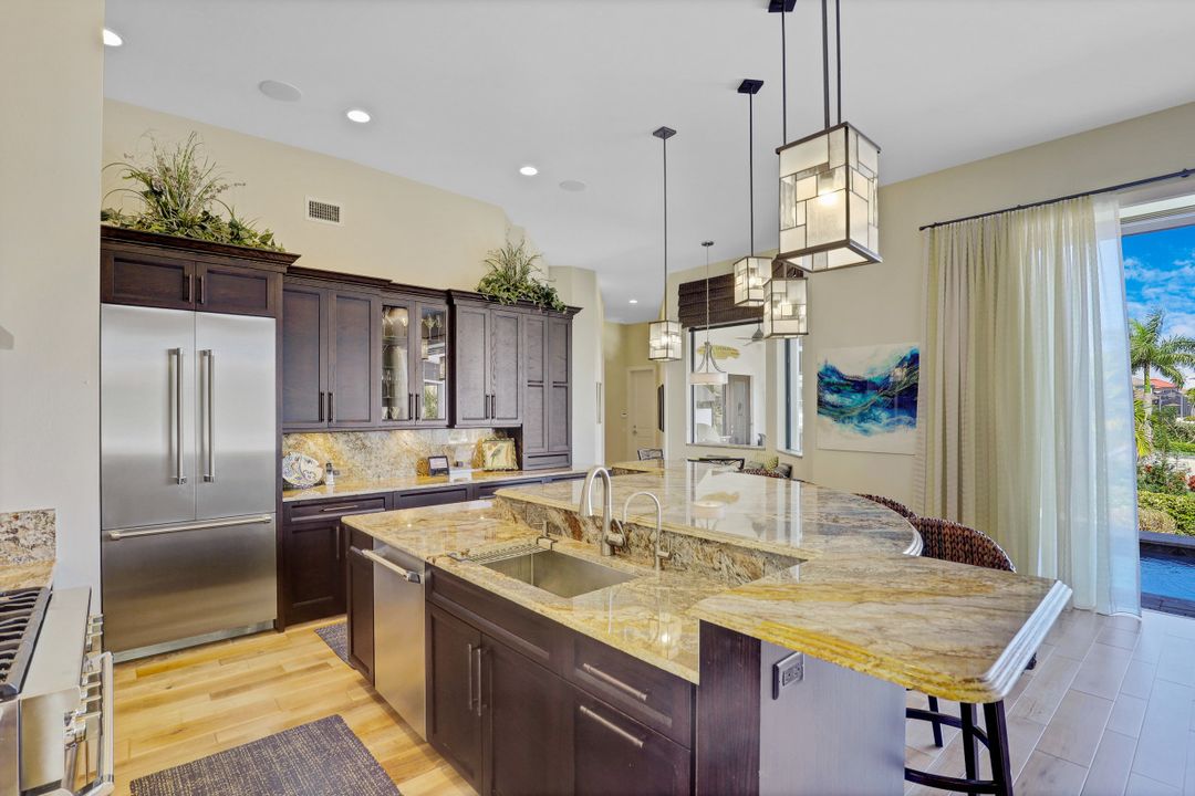 601 Crescent St, Marco Island, FL 34145