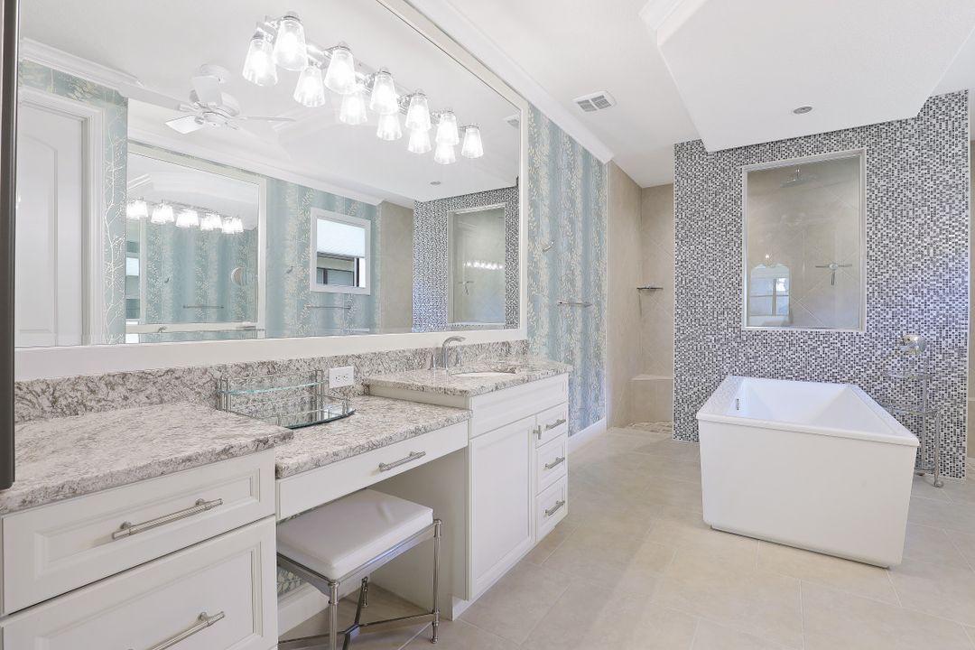 10102 Palazzo Dr, Naples, FL 34119