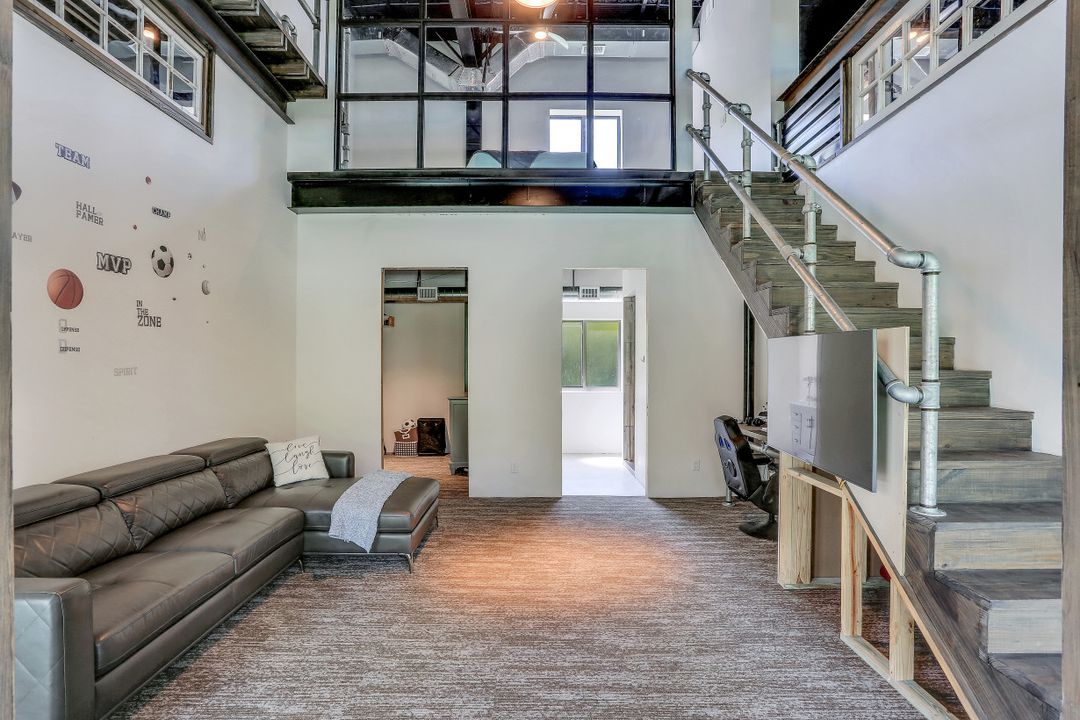 4441 5th Ave NW, Naples, FL 34119