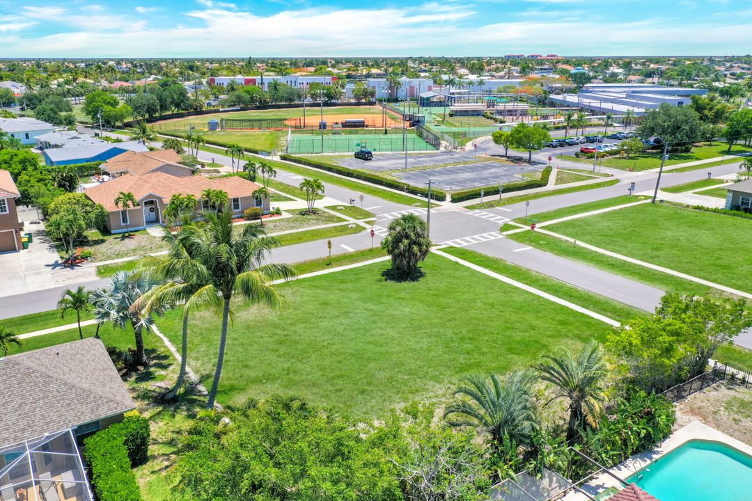 154 Kirkwood St, Marco Island, FL 34145