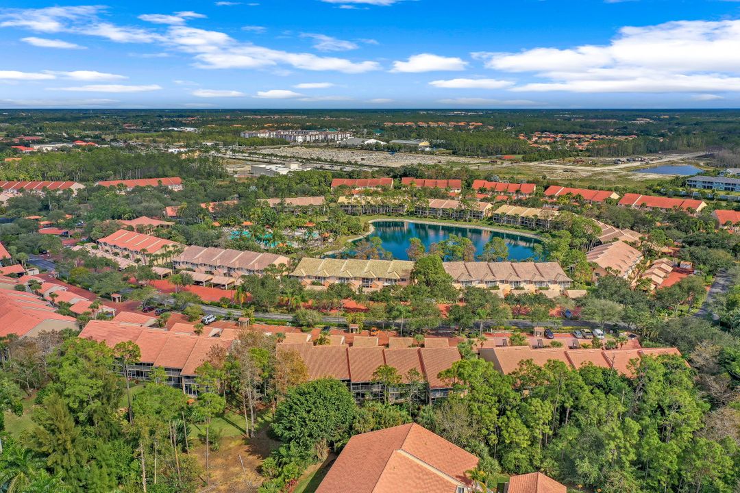 2305 Hidden Lake Dr #4, Naples, FL 34112