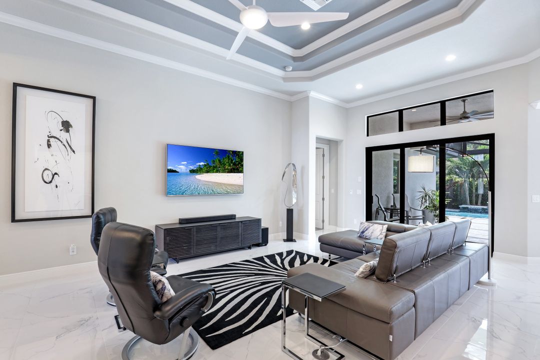 10086 Palazzo Dr, Naples, FL 34119