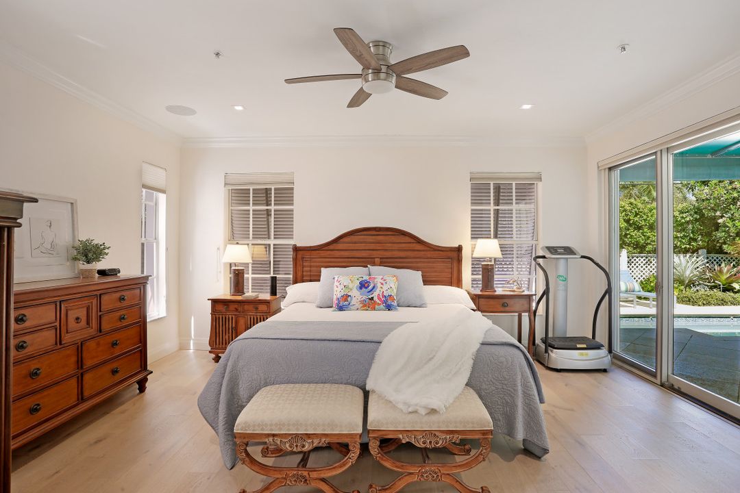 3725 Rachel Ln, Naples, FL 34103