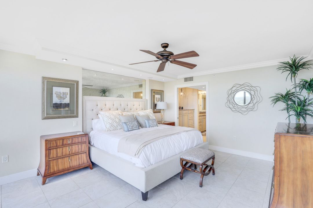 4751 Gulf Shore Blvd N, Naples, FL 34103