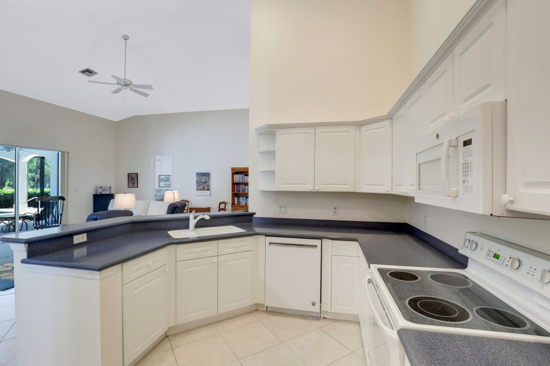 12811 Silverthorn Ct, Bonita Springs, FL 34135