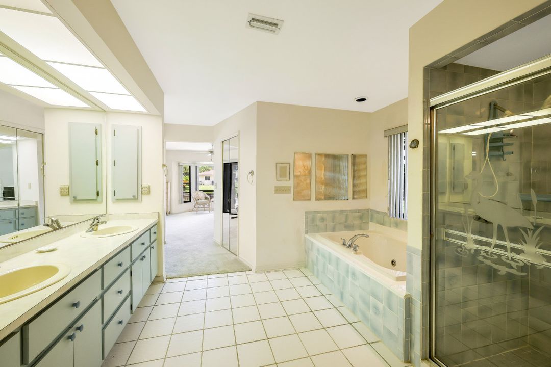 2215 SE 31st St, Cape Coral, FL 33904