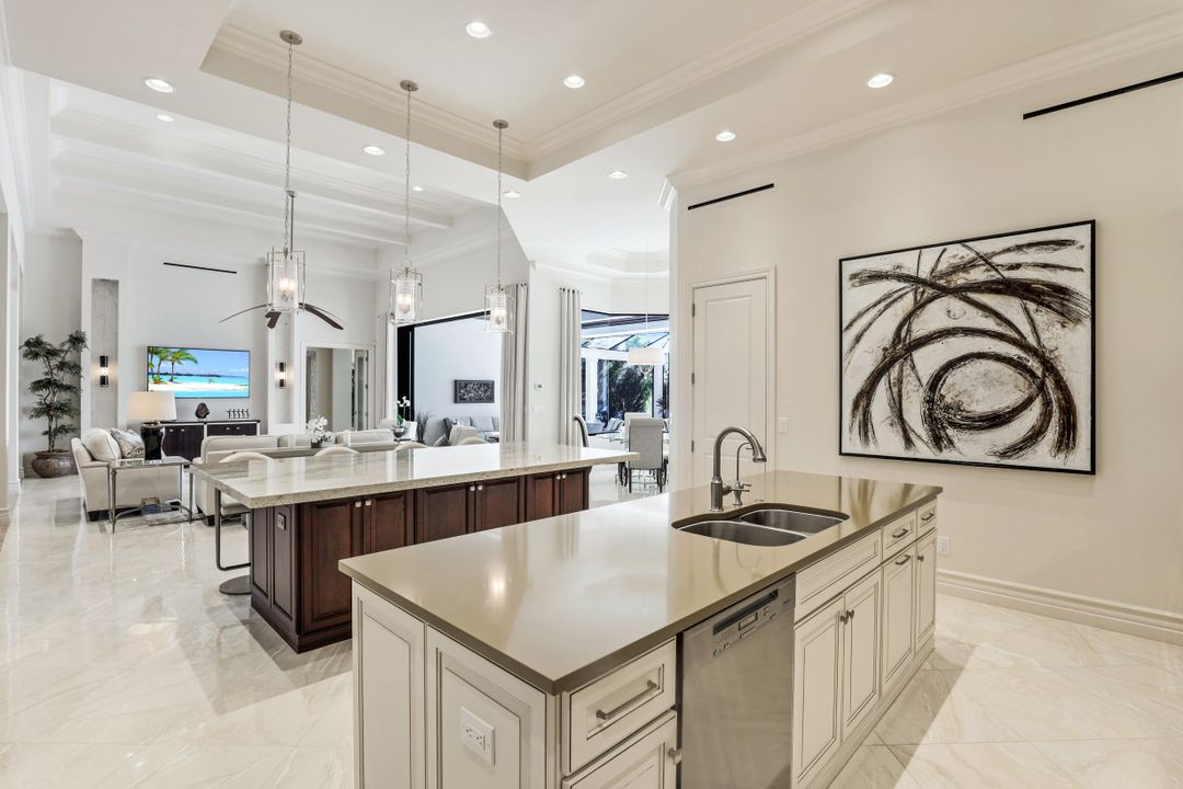 16462 Seneca Way, Naples, FL 34110