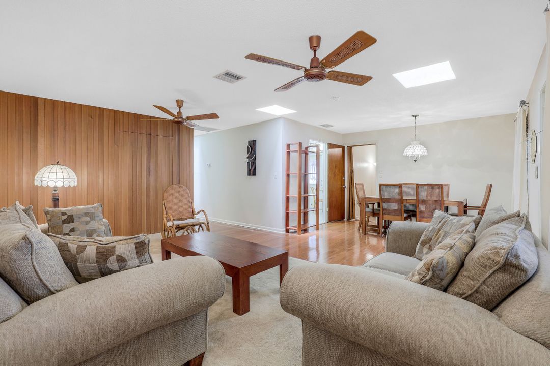 814 93rd Ave N, Naples, FL 34108