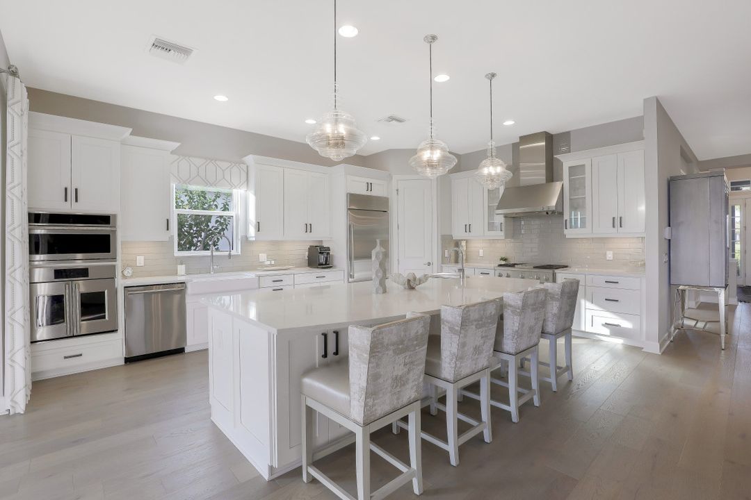 3258 Belon Ln, Naples, FL 34114