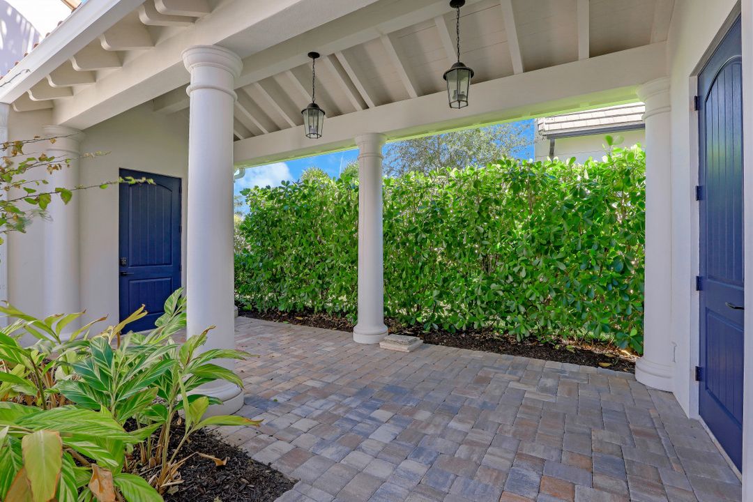 3202 Cullowee Ln, Naples, FL 34114