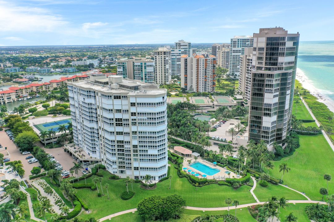 4401 Gulf Shore Blvd N #601, Naples, FL 34103