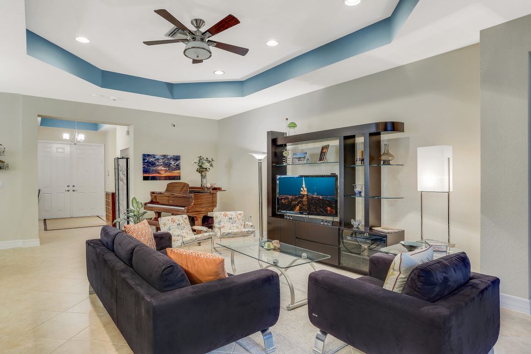 11222 Yellow Poplar Dr, Fort Myers, FL 33913