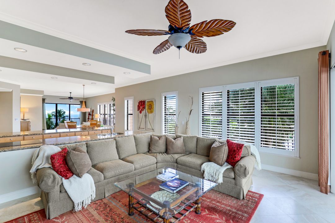 10620 Gulf Shore Dr #401, Naples, FL 34108