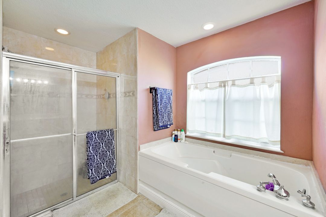 2713 10th St SW, Lehigh Acres, FL 33976