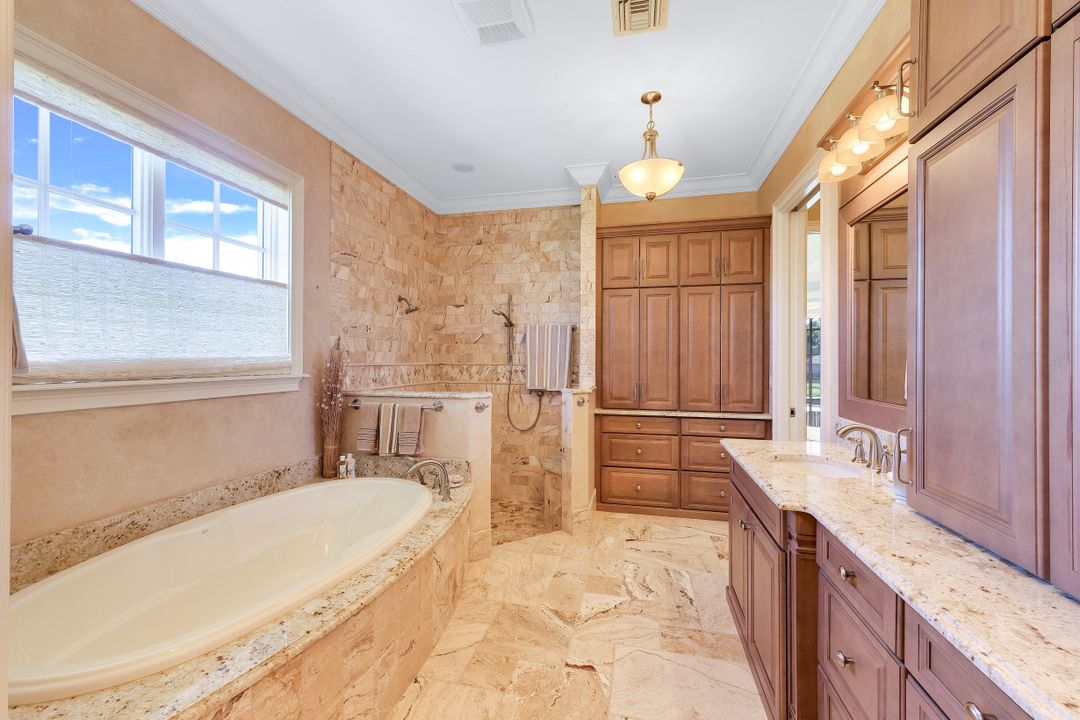 16940 Timberlakes Dr, Fort Myers, FL 33908