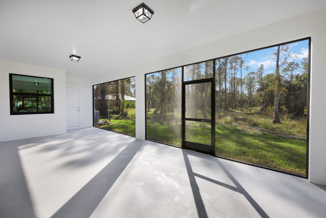 1030 22nd Ave NE, Naples, FL 34120