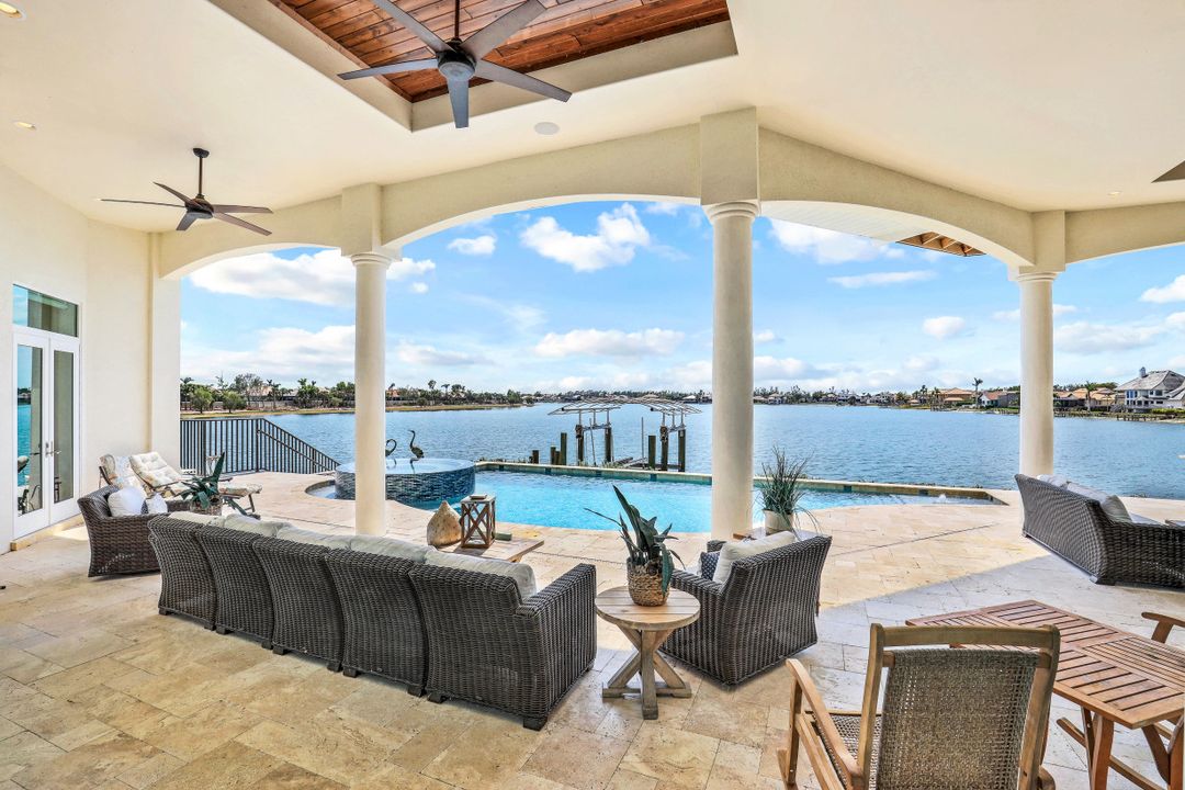 5930 Harborage Dr, Fort Myers, FL 33908