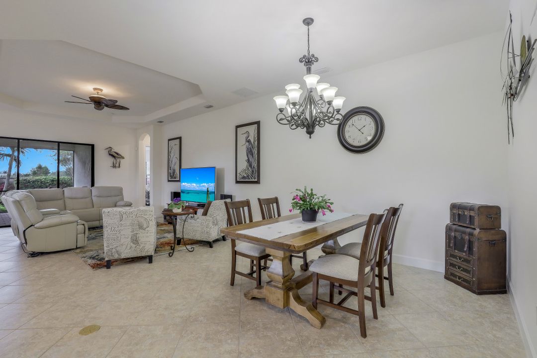 8443 Palacio Terrace W, Naples, FL 34114